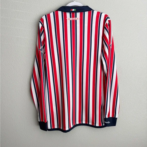 Chivas 2018 Club World cup home longsleeve jersey - Picture 2 of 4